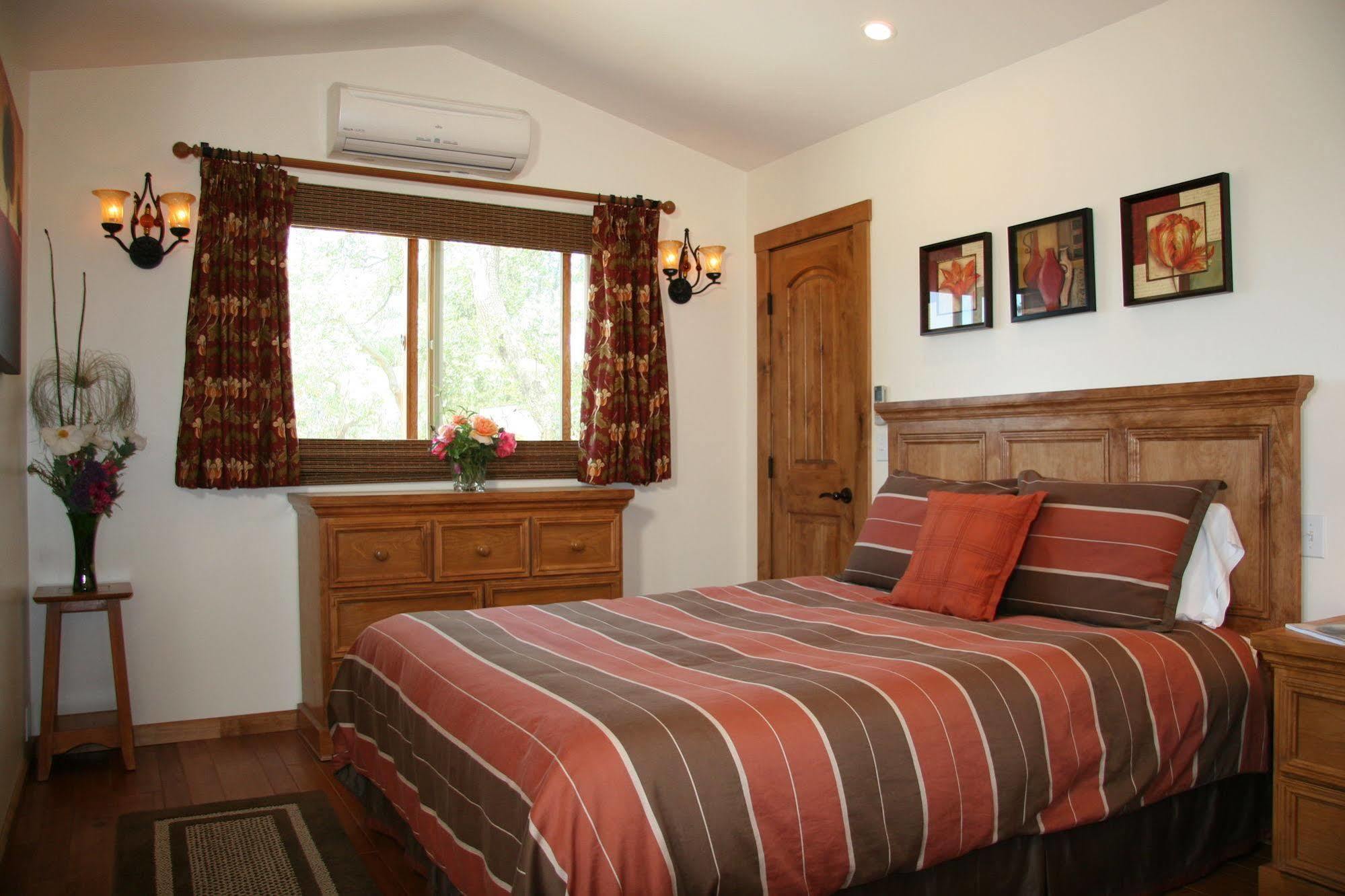 Ojai Retreat & Inn Dış mekan fotoğraf